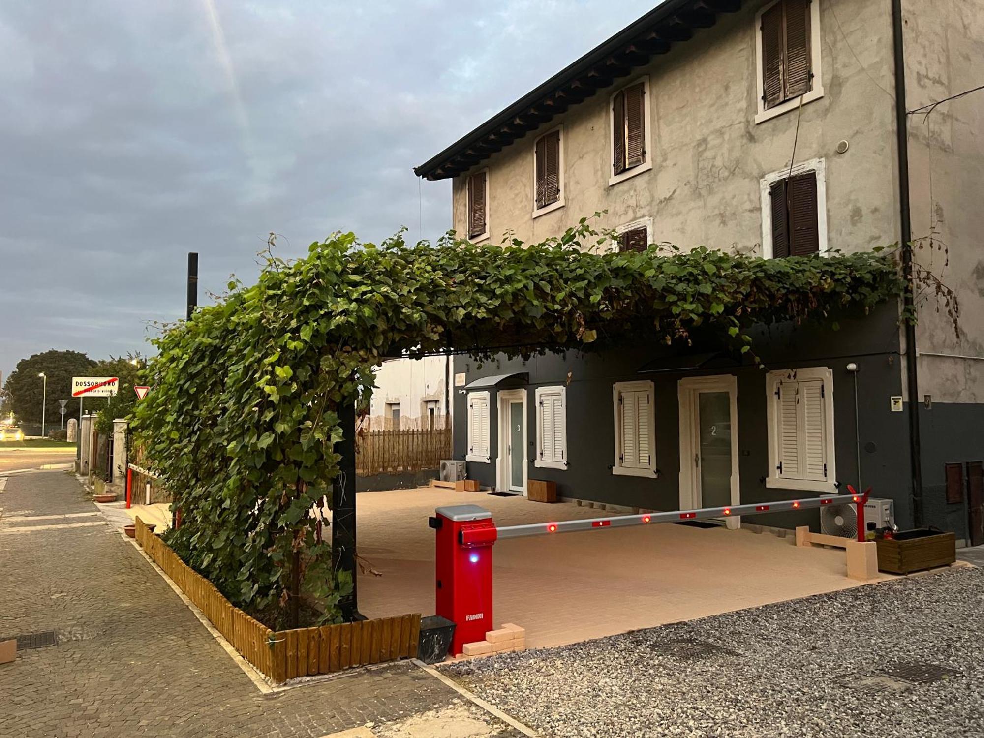 La Pergola Suites Dossobuono Exteriör bild